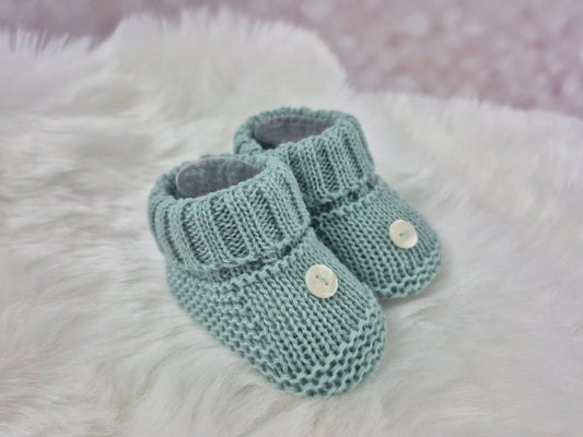 Newborn Stricksöckchen 24